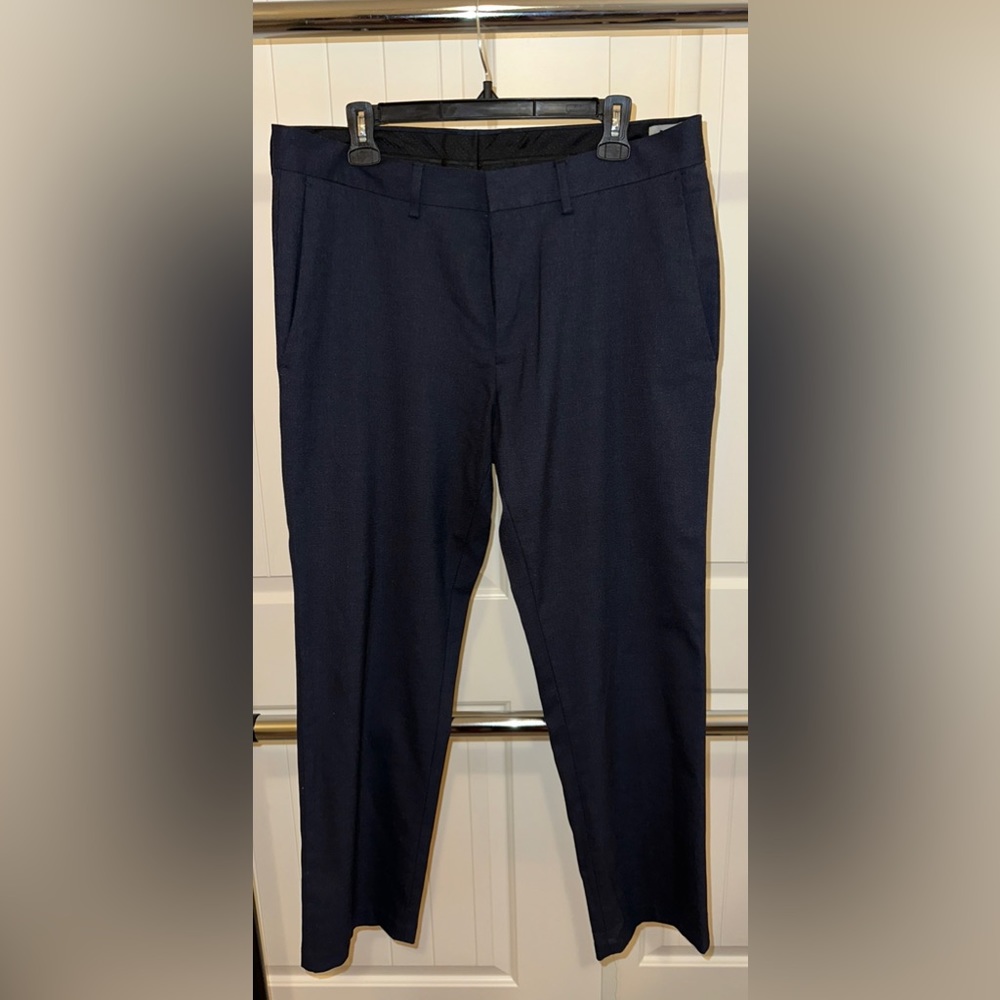 Kenneth Cole Reaction dress pants. Navy, size 36X29.